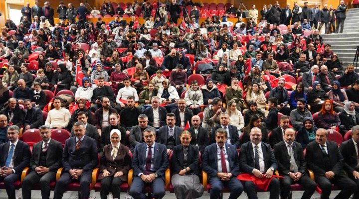 “Kim Var Sanat Etkinliği” Erzurum’da Sanatseverlerle Buluştu